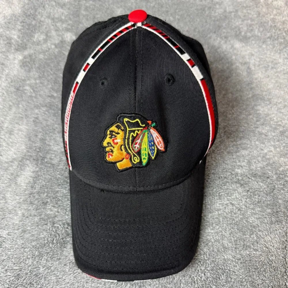 Reebok Chicago Blackhawks Black Red NHL Flex Fit Stretch Hockey Cap Hat